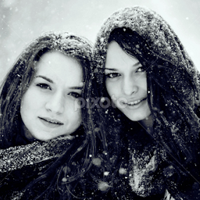 Simply by Radu Alexandra - People Portraits of Women