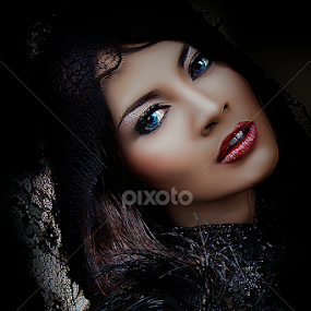 know by Didit Aryono - People Portraits of Women