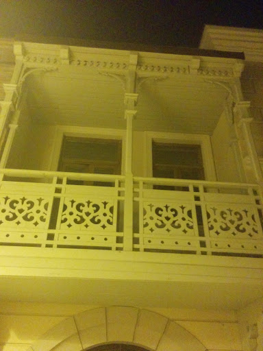 Curved Balcony