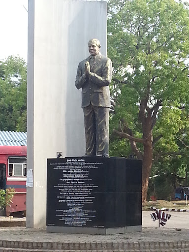 Sir Cyril De Zoysa Statue - Katharagama