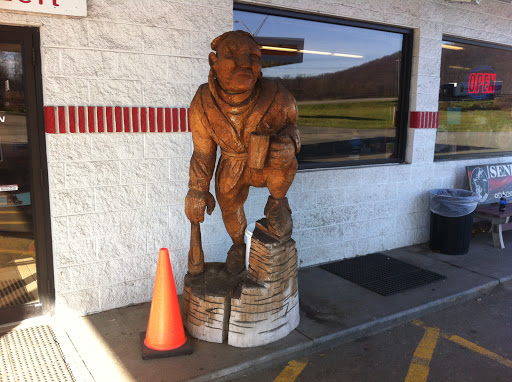 M and M Seneca Nation Truck Stop Statue