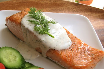 Seared Salmon with Creamy Dill Sauce
