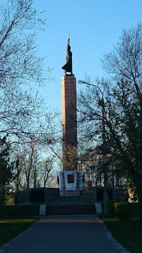 Стелла-памятник чекистам
