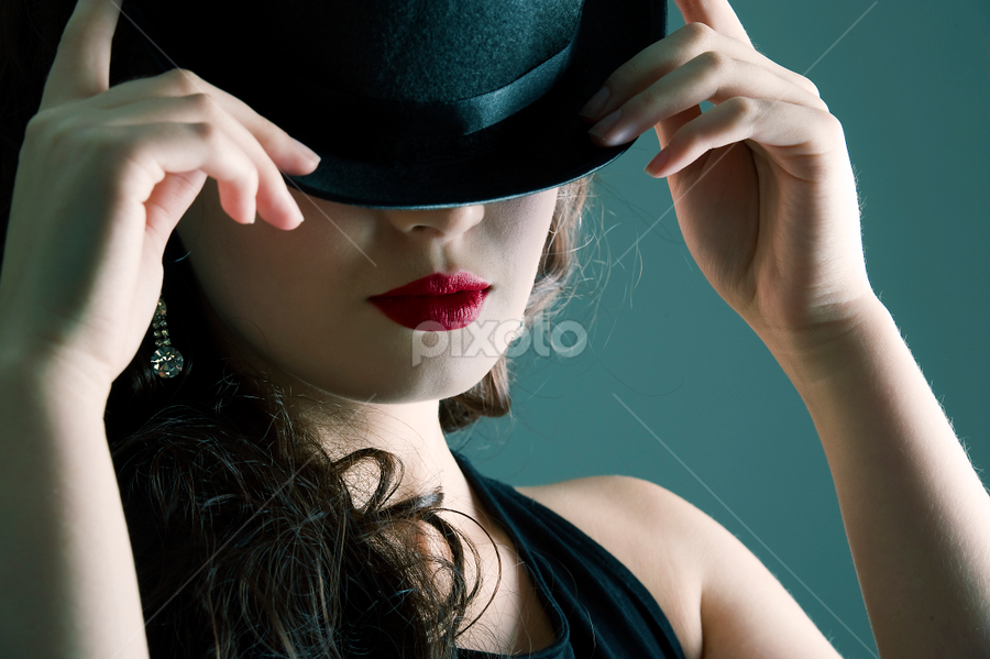 Burlesque  by Jason Lovell - People Fashion