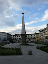 Obelisco Piazza S.m.n