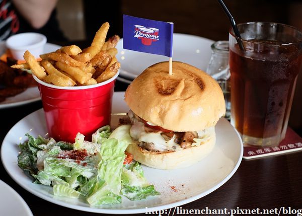 【Pregame Restaurant & Bar】