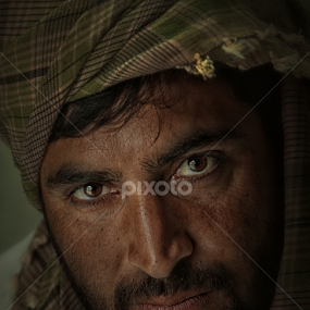 Shamir by Leyon Albeza - People Portraits of Men