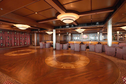 Stop by the Safari Club aboard Jewel of the Seas for cocktails and dancing.