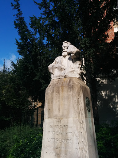 Statue de Jean Baptiste Carpeaux