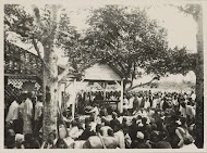 Inwoners van Gedong Tataan verzameld bij een pendoppo