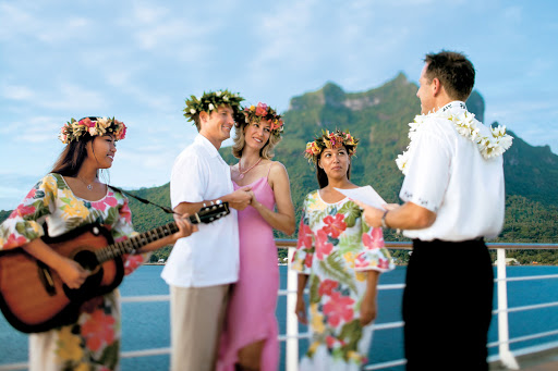 The staff of the Paul Gauguin will create an unforgettable event designed especially for you and your special occasion.