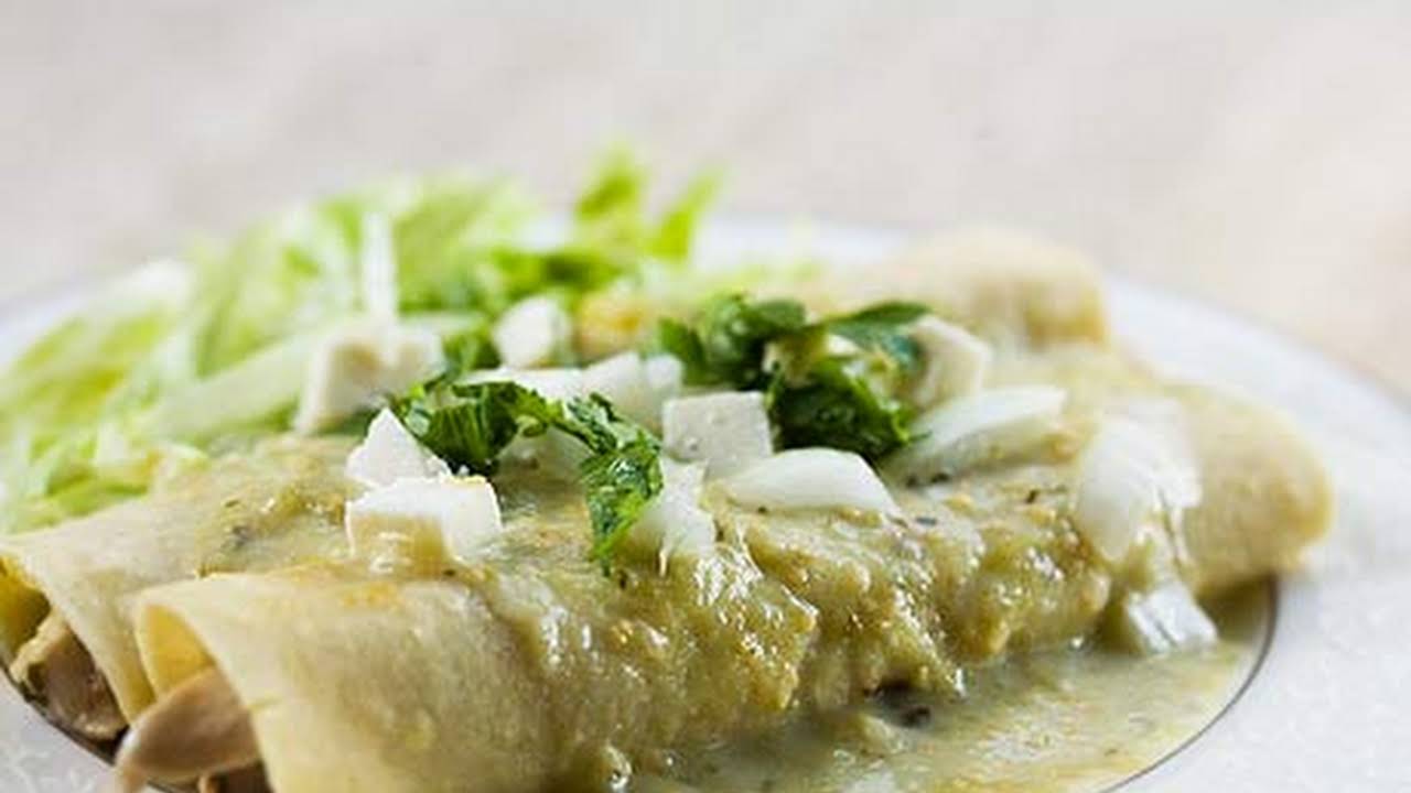 Easy Chicken Enchiladas Verdes Recipe Yummly