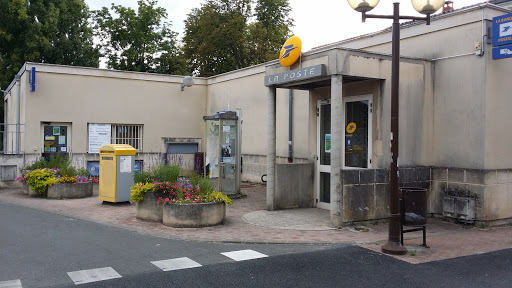 La Poste d' Ambarès Et Lagrave