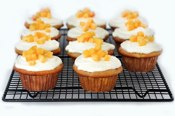 Peaches and Cream Cupcakes