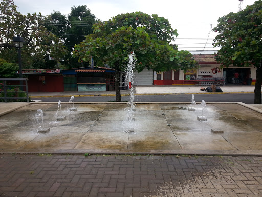 Fuente Parque Ciudad Colón