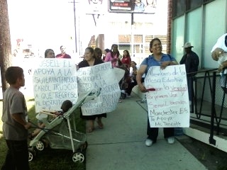 [ParentRally3051608[3].jpg]