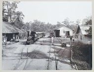 Station Smalspoor Deli Maatschappij te Stabat op Sumatra