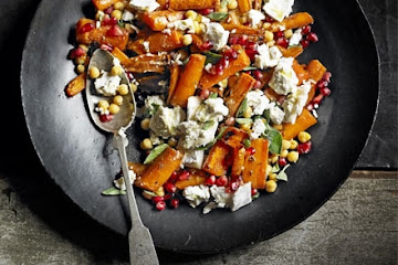 Roasted carrots with goat’s cheese & pomegranate