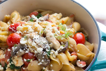 One Pot Pasta with Chicken, Feta and Dill