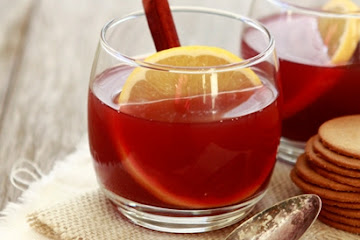Spiced Pomegranate Apple Cider