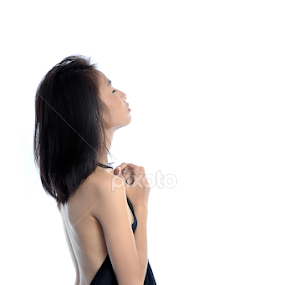 by Deden The-evo - People Portraits of Women