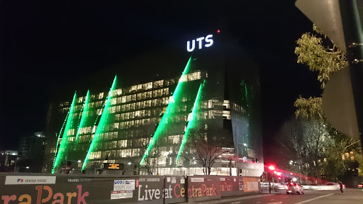UTS Engineering Building Facade
