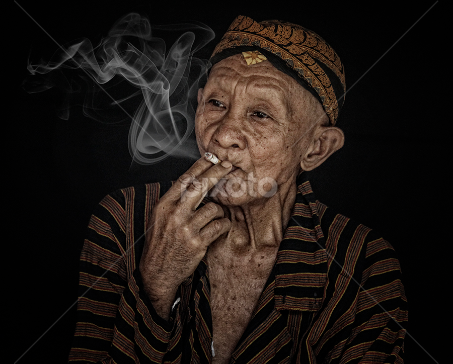 mbah kakung by Haris Fallin - People Portraits of Men