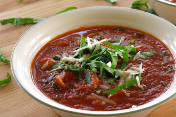Easy Tomato Florentine Soup with Pasta