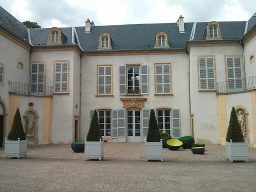 Château De Courcelles