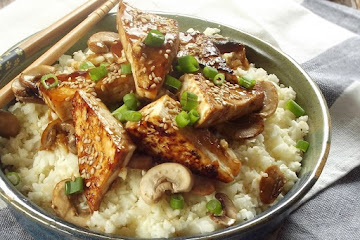 Hoisin Tofu with Mushrooms and Cauliflower Rice