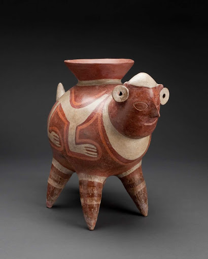 Sculptural ceramic ceremonial vessel that represents an anthropomorphic bird-feline-snake ML040402
