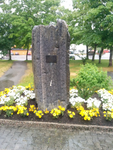 Monument outside Meløy Kommune 