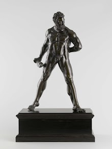 Hercules Pomarius met 3 sokkels