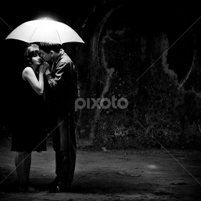 L-O-V-E by Rully Kustiwa - People Couples