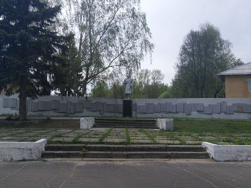 Памятник Ленину в п.Смолино