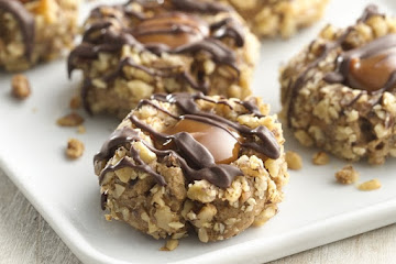 Gingerbread-Turtle Thumbprint Cookies 