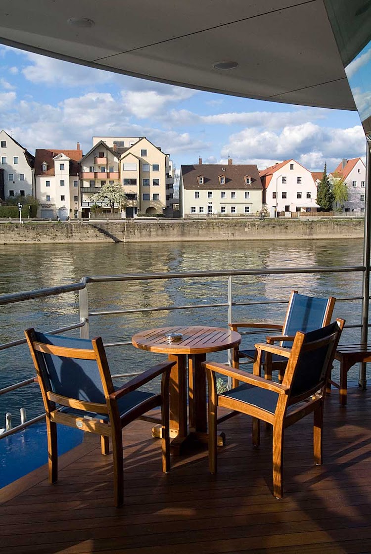 AmaLegro's Panoramic Lounge Patio is the ideal place to settle back and enjoy the expansive scenery of France's waterside villages and landscapes along the Seine. 