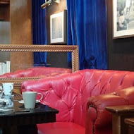 Moooon River Cafe & Books