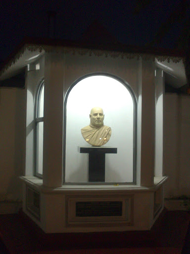 Vev Thalalle Chandakitthi Nahimi Statue