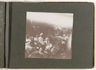 Groepsportret van een gezelschap op rotsen, Verenigde Staten