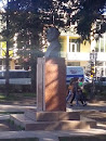 Raphiel Eristavi Statue