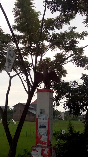 Tugu Ayam Jantan Statue