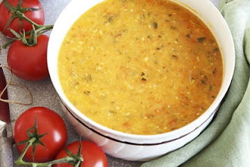 Courgette & tomato soup