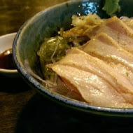 榆小舖日式生魚片丼飯