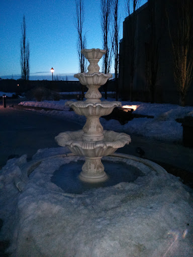 Fountain in Terwillegar Gardens