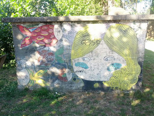 Mural Niña Con Peces