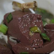 卑南豬血湯(70年侯記老店僅此一家)