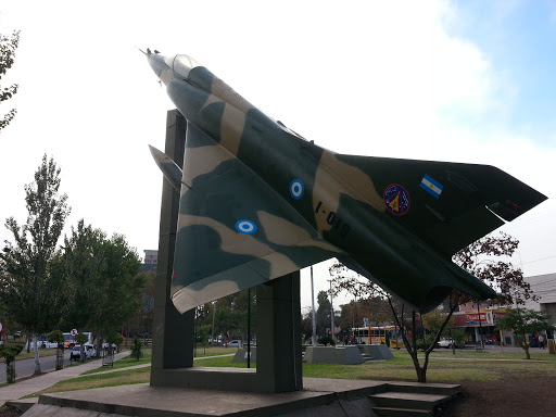 Mirage III Homenaje A Héroes Caidos En Malvinas