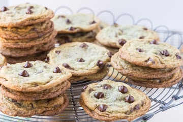 Mint Chocolate Chip Cookies