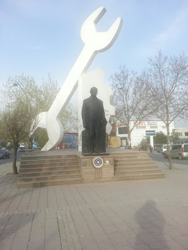 OSTİM Atatürk Heykeli